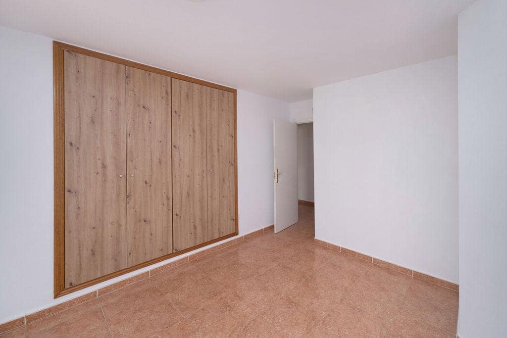 3 bedroom Flat for sale in San Vicente / Sant Vicent del Raspeig - € 195,000 (Ref: 9583380)