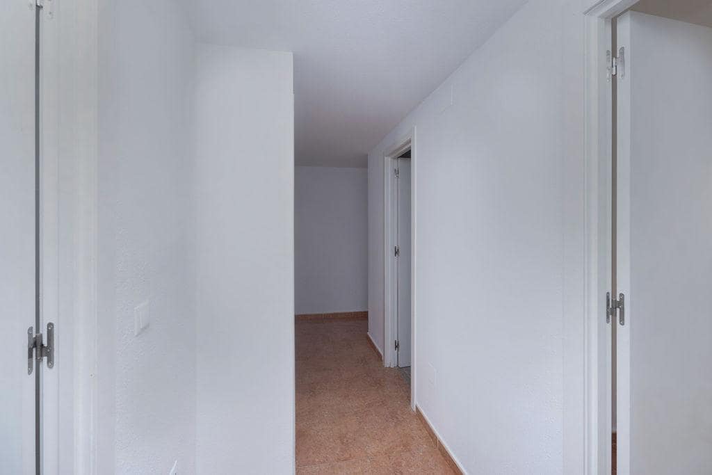 3 bedroom Flat for sale in San Vicente / Sant Vicent del Raspeig - € 195,000 (Ref: 9583380)