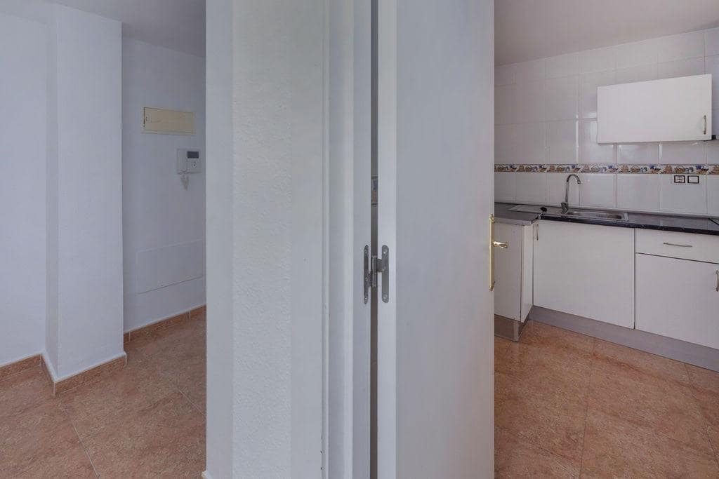 3 bedroom Flat for sale in San Vicente / Sant Vicent del Raspeig - € 195,000 (Ref: 9583380)