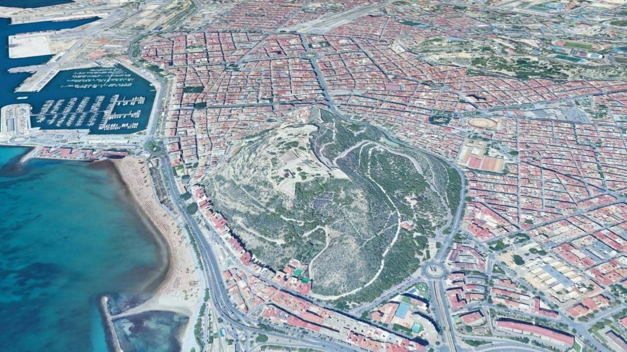 Building Plot for sale in Alicante / Alacant city - € 975,000 (Ref: 9583402)