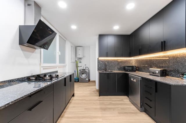 5 makuuhuone Asunto myytävänä paikassa Alicante kaupunki - 550 000 € (Ref: 9591256)