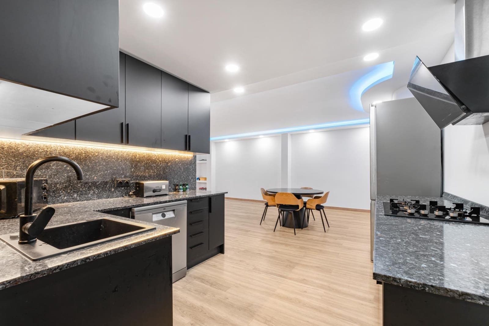 5 makuuhuone Asunto myytävänä paikassa Alicante kaupunki - 550 000 € (Ref: 9591256)