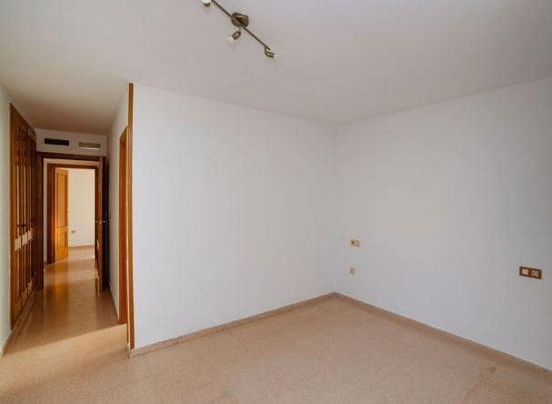 3 slaapkamer Flat te koop in Alicante stad met zwembad - € 280.000 (Ref: 9629951)