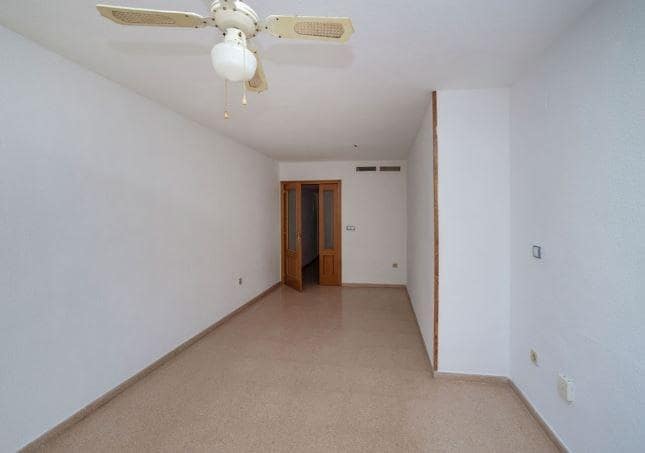 3 slaapkamer Flat te koop in Alicante stad met zwembad - € 280.000 (Ref: 9629951)