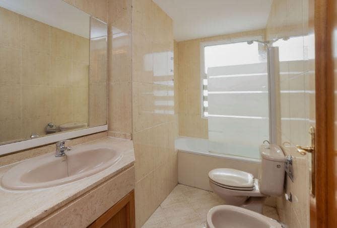 3 slaapkamer Flat te koop in Alicante stad met zwembad - € 280.000 (Ref: 9629951)