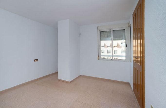 3 slaapkamer Flat te koop in Alicante stad met zwembad - € 280.000 (Ref: 9629951)