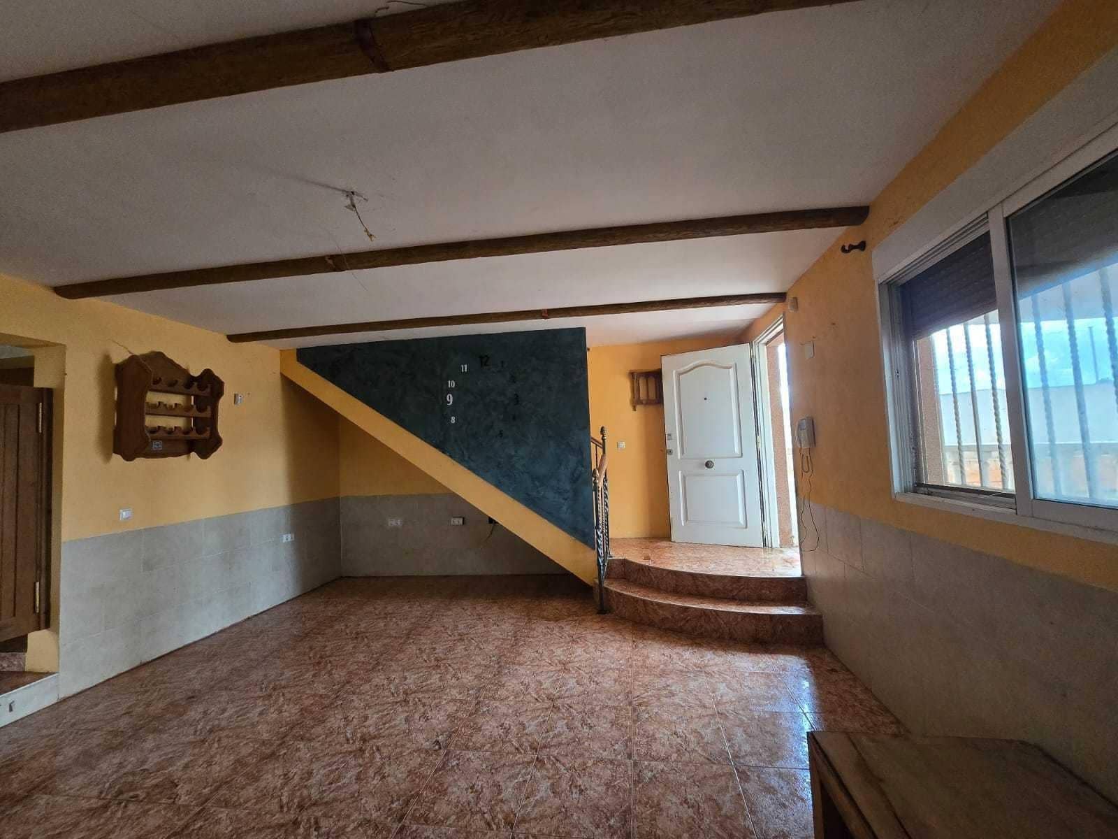 4 soveværelse Finca/Landehus til salg i Alicante by med swimmingpool - € 240.000 (Ref: 9651944)