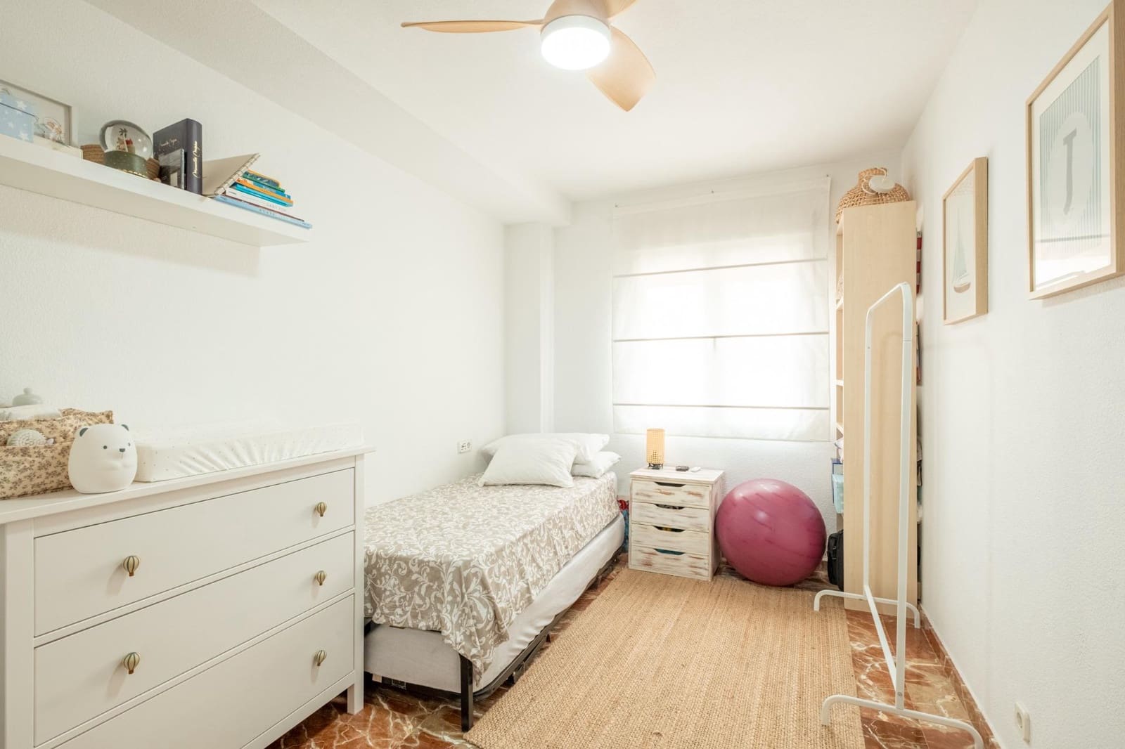 2 slaapkamer Flat te huur in Alicante stad - € 1.450 (Ref: 9656079)