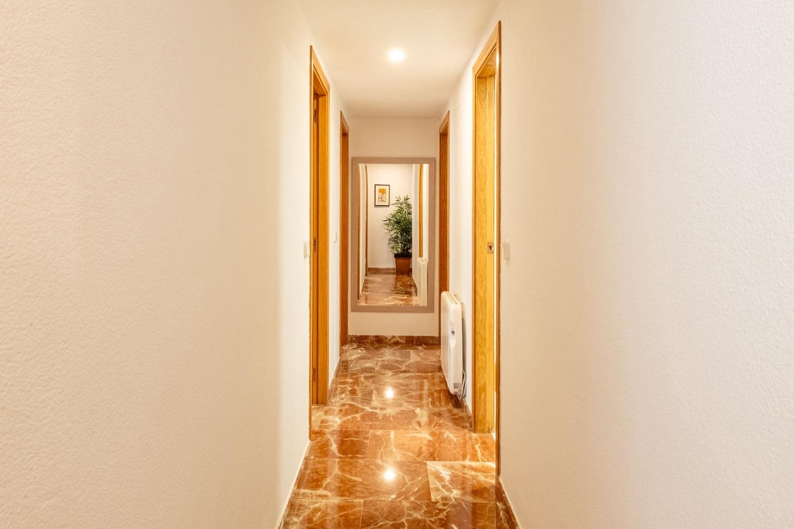 2 slaapkamer Flat te huur in Alicante stad - € 1.450 (Ref: 9656079)