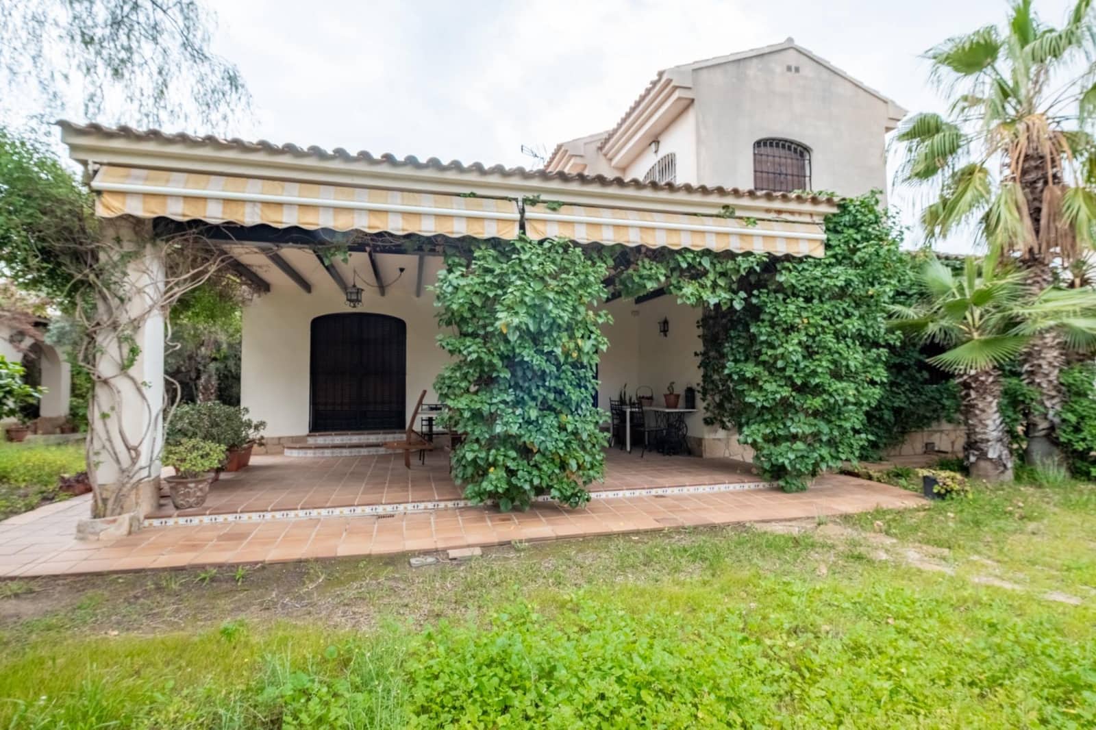 3 slaapkamer Villa te koop in Muchamiel / Mutxamel met zwembad garage - € 635.000 (Ref: 9674196)