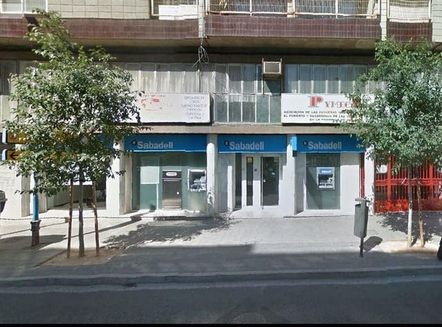 Erhverv til salg i Alicante by - € 205.000 (Ref: 9674197)