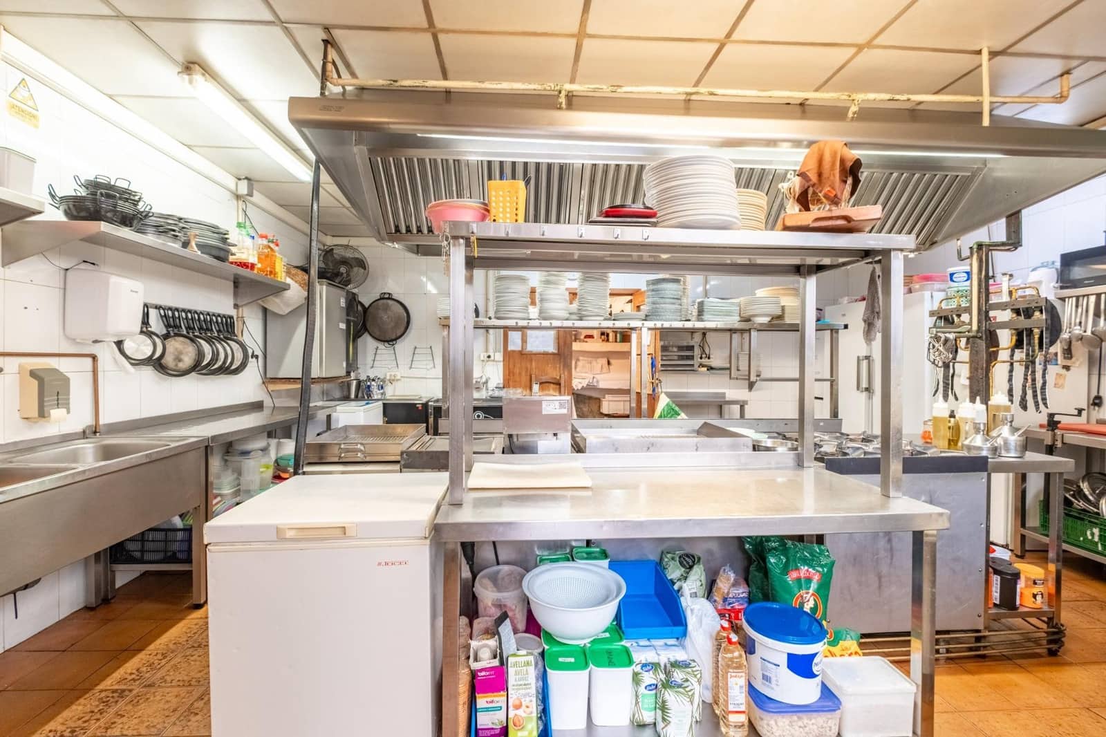 Local Commercial à vendre à Alicante ville - 690 000 € (Ref: 9683511)