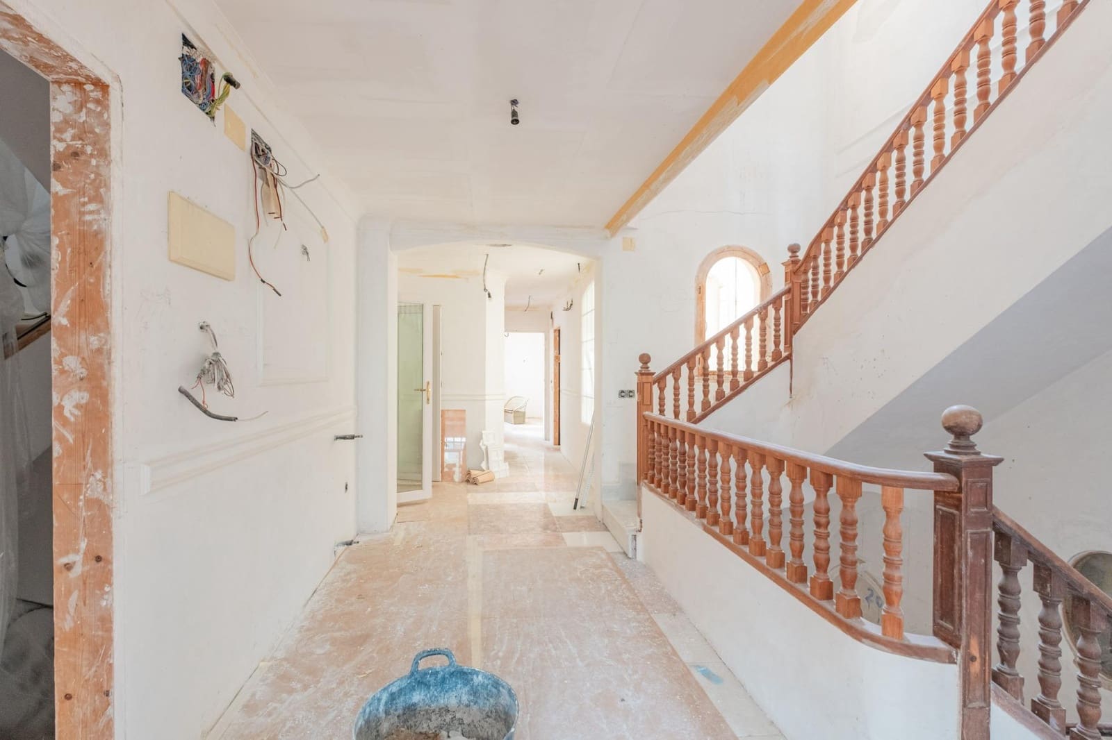 7 bedroom Hotel for sale in Orihuela - € 600,000 (Ref: 9729325)