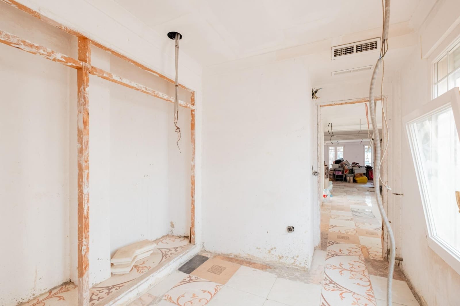 7 bedroom Hotel for sale in Orihuela - € 600,000 (Ref: 9729325)