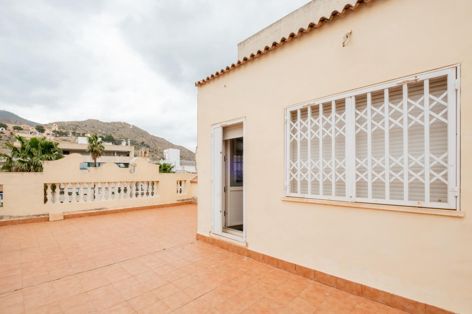 7 bedroom Hotel for sale in Orihuela - € 600,000 (Ref: 9729325)