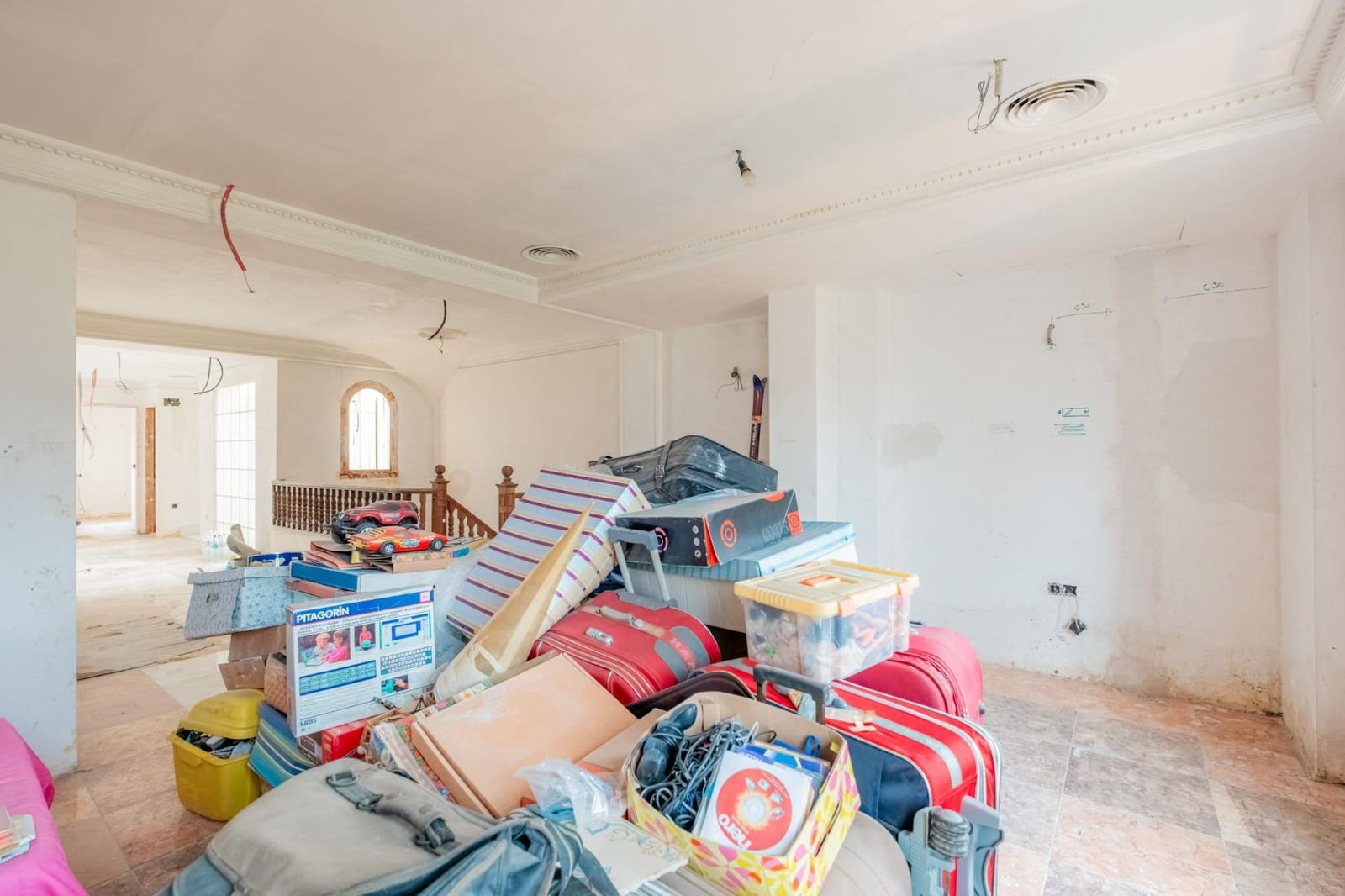 7 bedroom Hotel for sale in Orihuela - € 600,000 (Ref: 9729325)