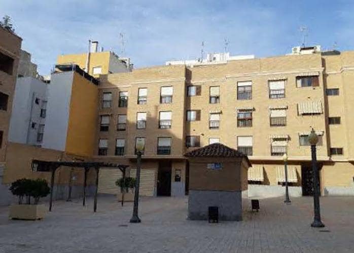 4 bedroom Flat for sale in Elche / Elx - € 179,900 (Ref: 9744132)