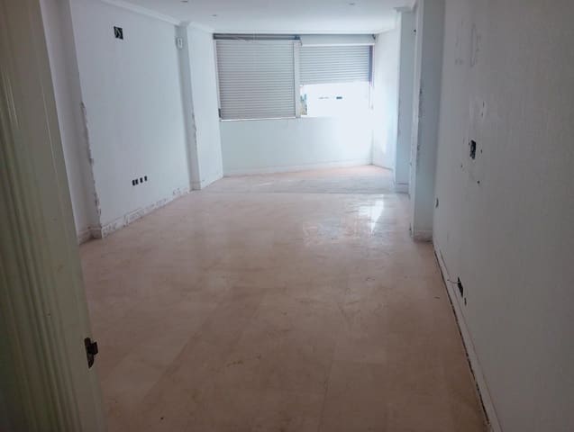 4 sovrum Lägenhet till salu i Elche / Elx - 179 900 € (Ref: 9744132)