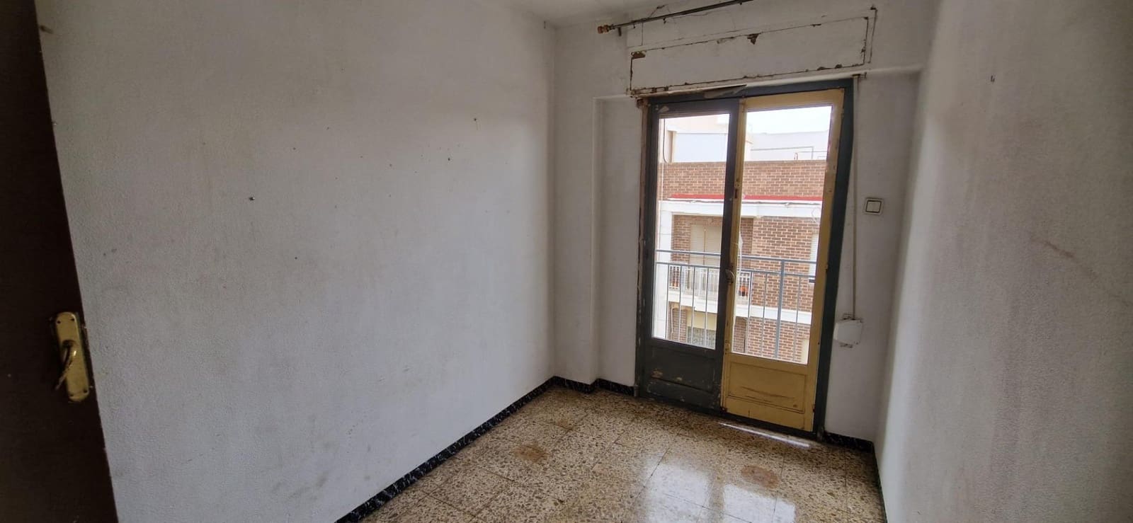 3 soverom Leilighet til salgs i Elche / Elx - € 75 000 (Ref: 9744133)