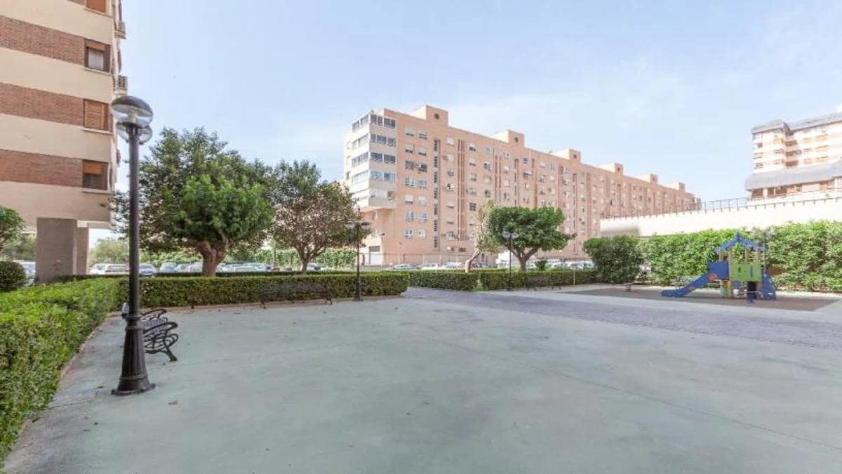 4 chambre Appartement à vendre à Alicante ville - 237 600 € (Ref: 9744134)