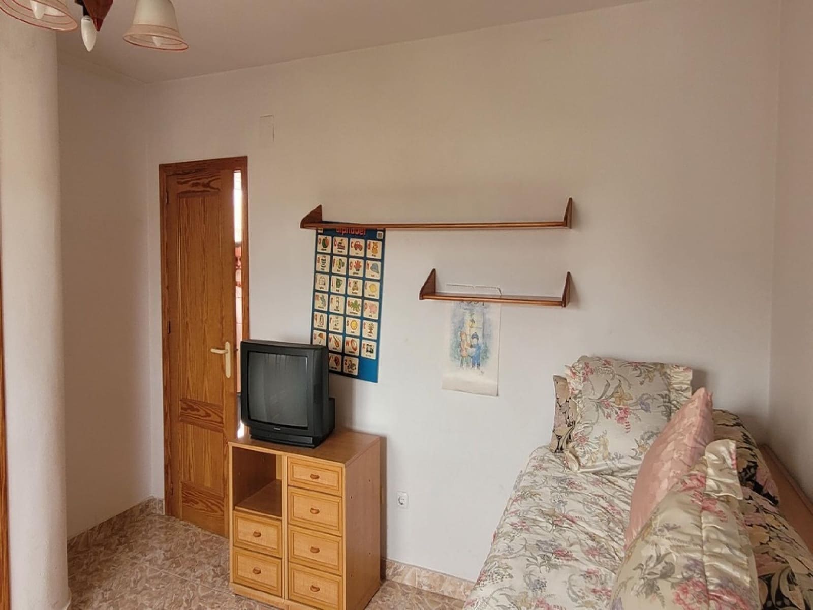 Chalet de 3 habitaciones en Torrevieja en venta con piscina - 265.000 € (Ref: 9744141)