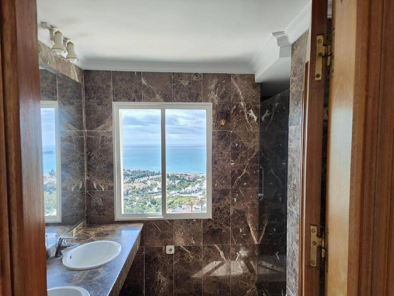 5 slaapkamer Appartement te koop in Malaga stad met zwembad - € 1.300.000 (Ref: 9765127)