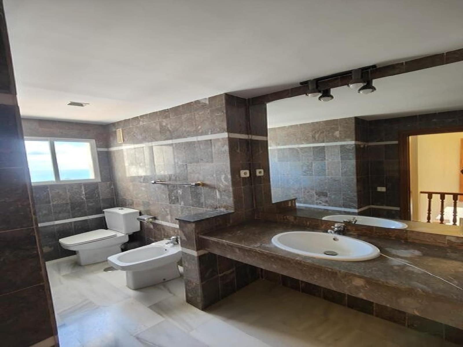 5 slaapkamer Appartement te koop in Malaga stad met zwembad - € 1.300.000 (Ref: 9765127)