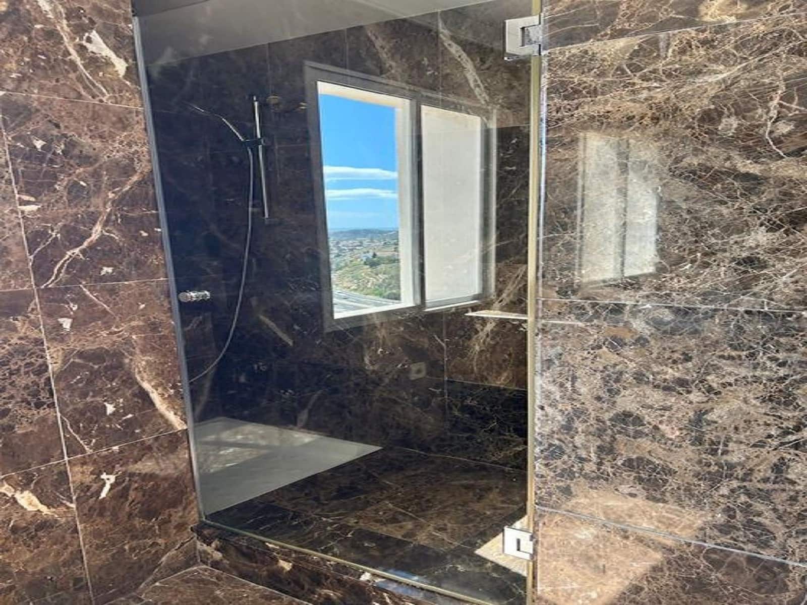 5 slaapkamer Appartement te koop in Malaga stad met zwembad - € 1.300.000 (Ref: 9765127)