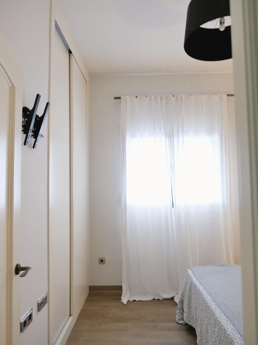 Chalet de 3 habitaciones en San Fulgencio en venta con piscina garaje - 495.000 € (Ref: 9773049)