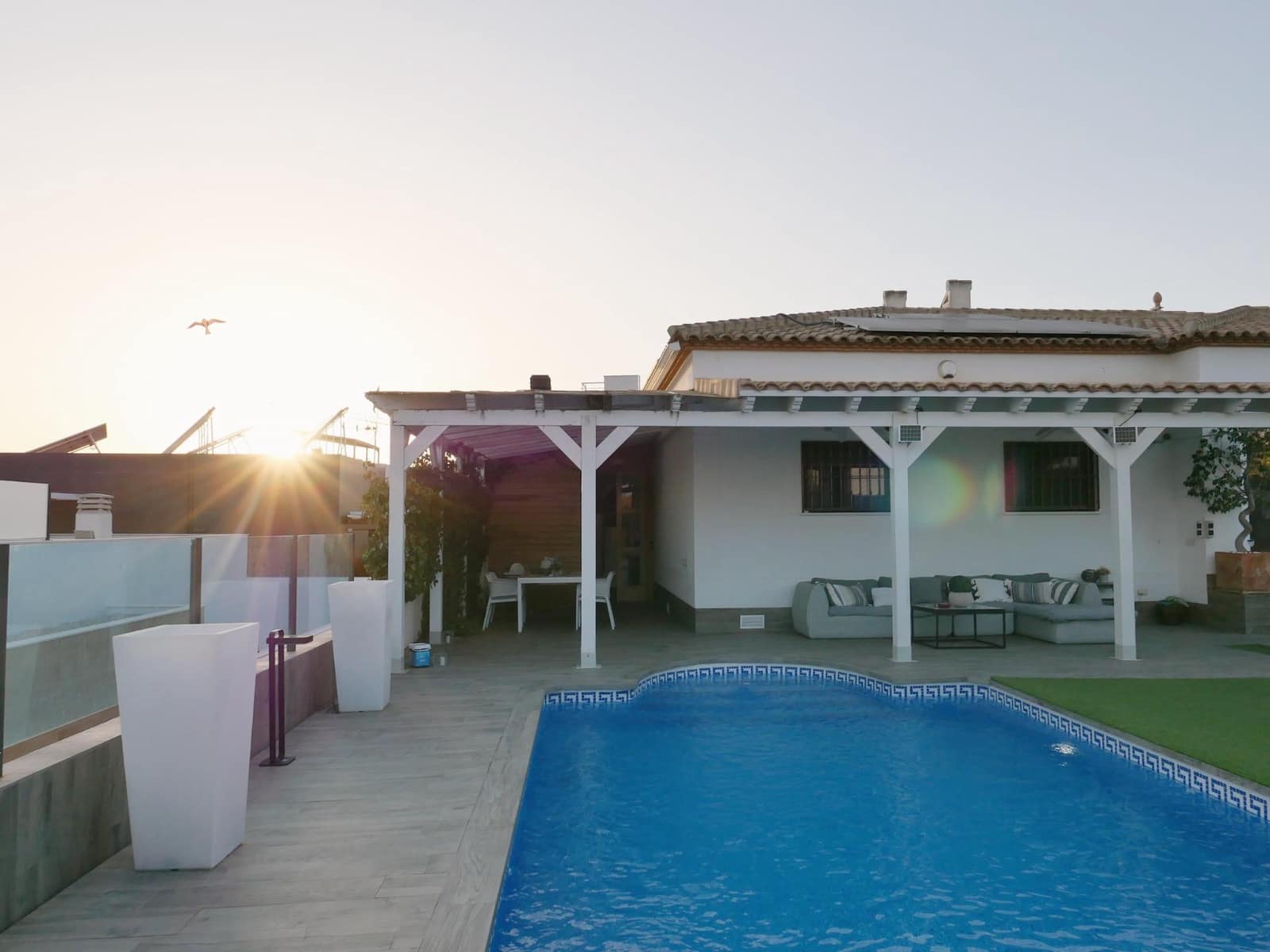 Chalet de 3 habitaciones en San Fulgencio en venta con piscina garaje - 495.000 € (Ref: 9773049)