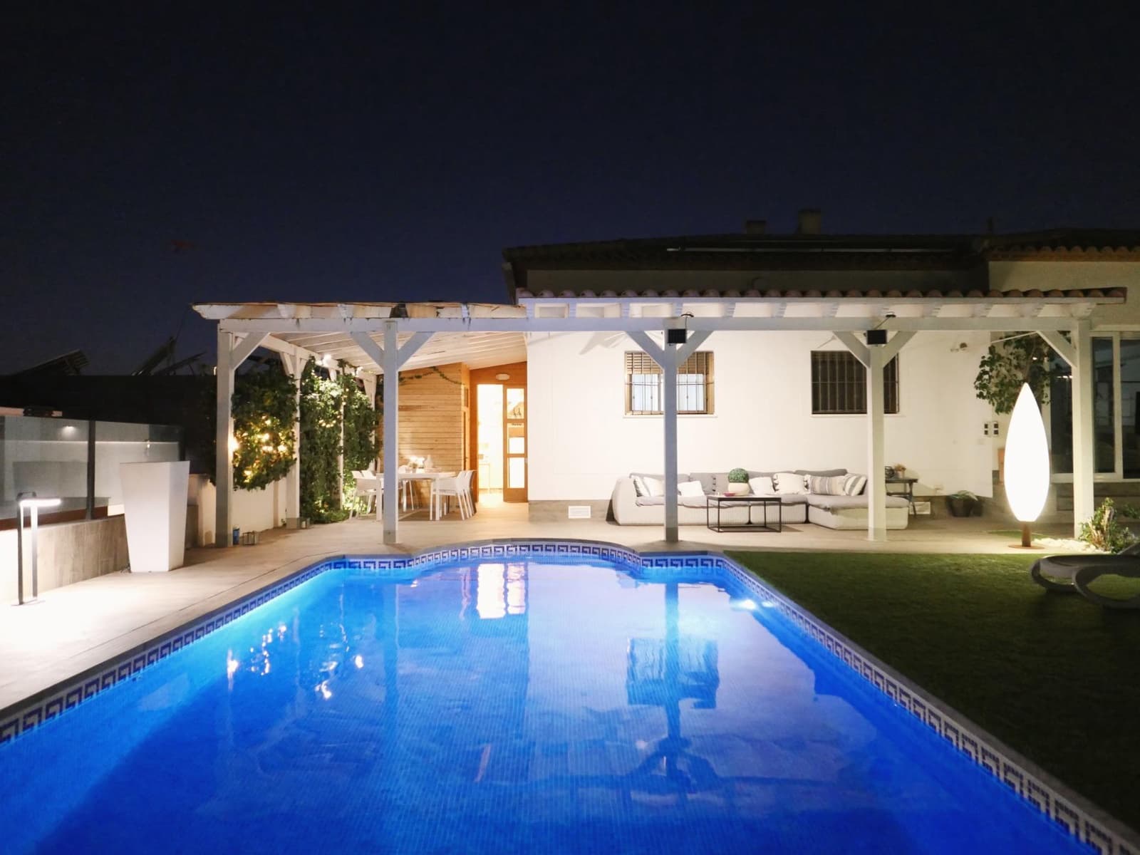 Chalet de 3 habitaciones en San Fulgencio en venta con piscina garaje - 495.000 € (Ref: 9773049)