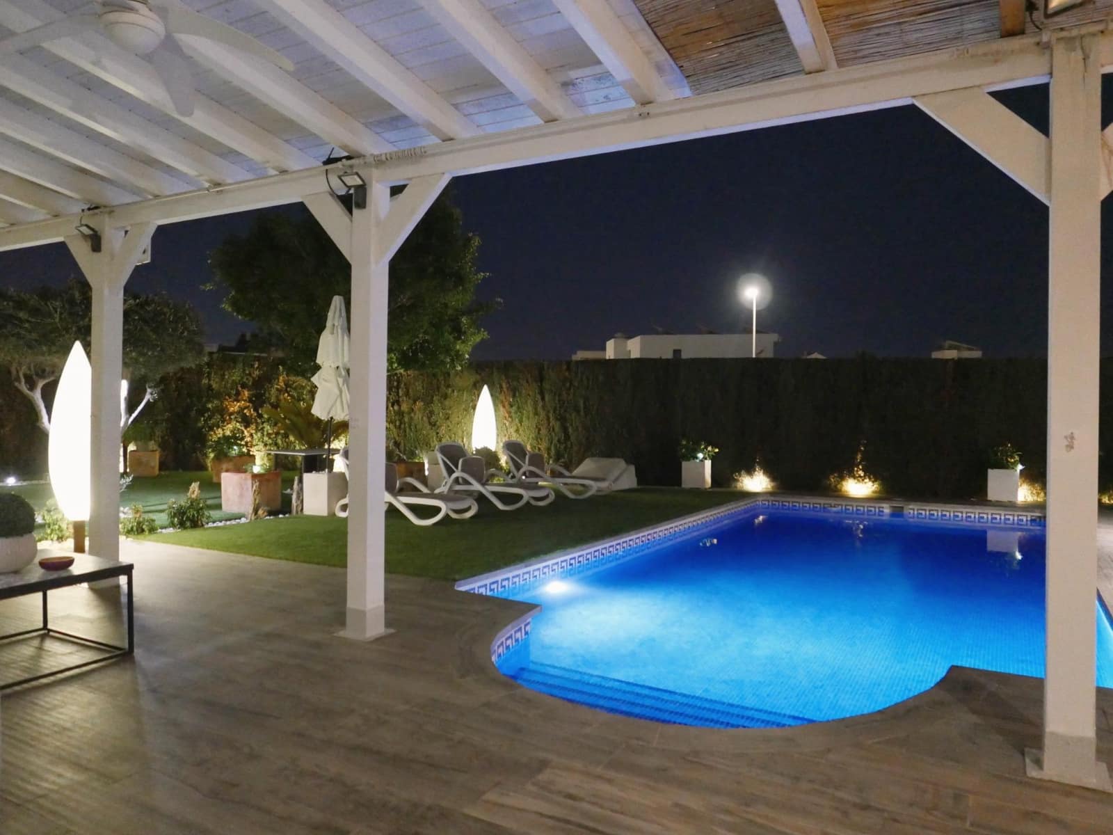 Chalet de 3 habitaciones en San Fulgencio en venta con piscina garaje - 495.000 € (Ref: 9773049)