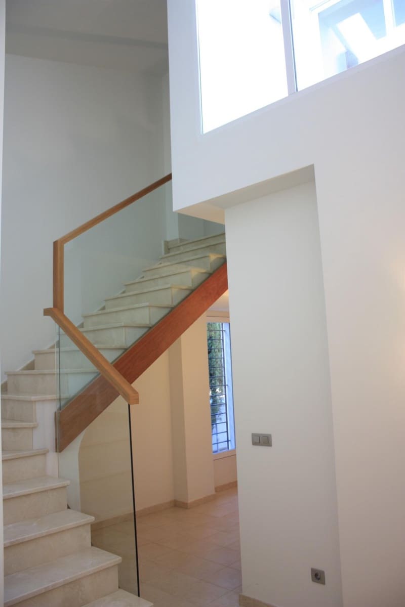 5 bedroom Villa for sale in Monforte del Cid - € 795,000 (Ref: 9782978)