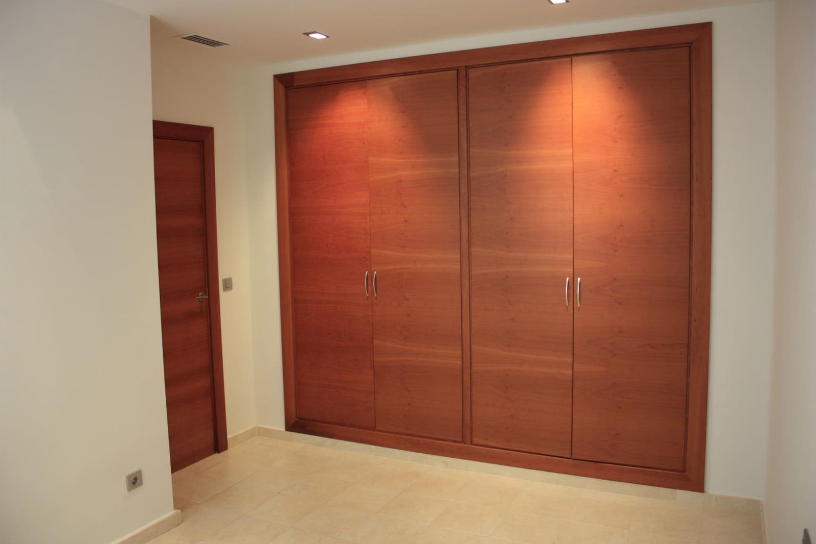 5 bedroom Villa for sale in Monforte del Cid - € 795,000 (Ref: 9782978)