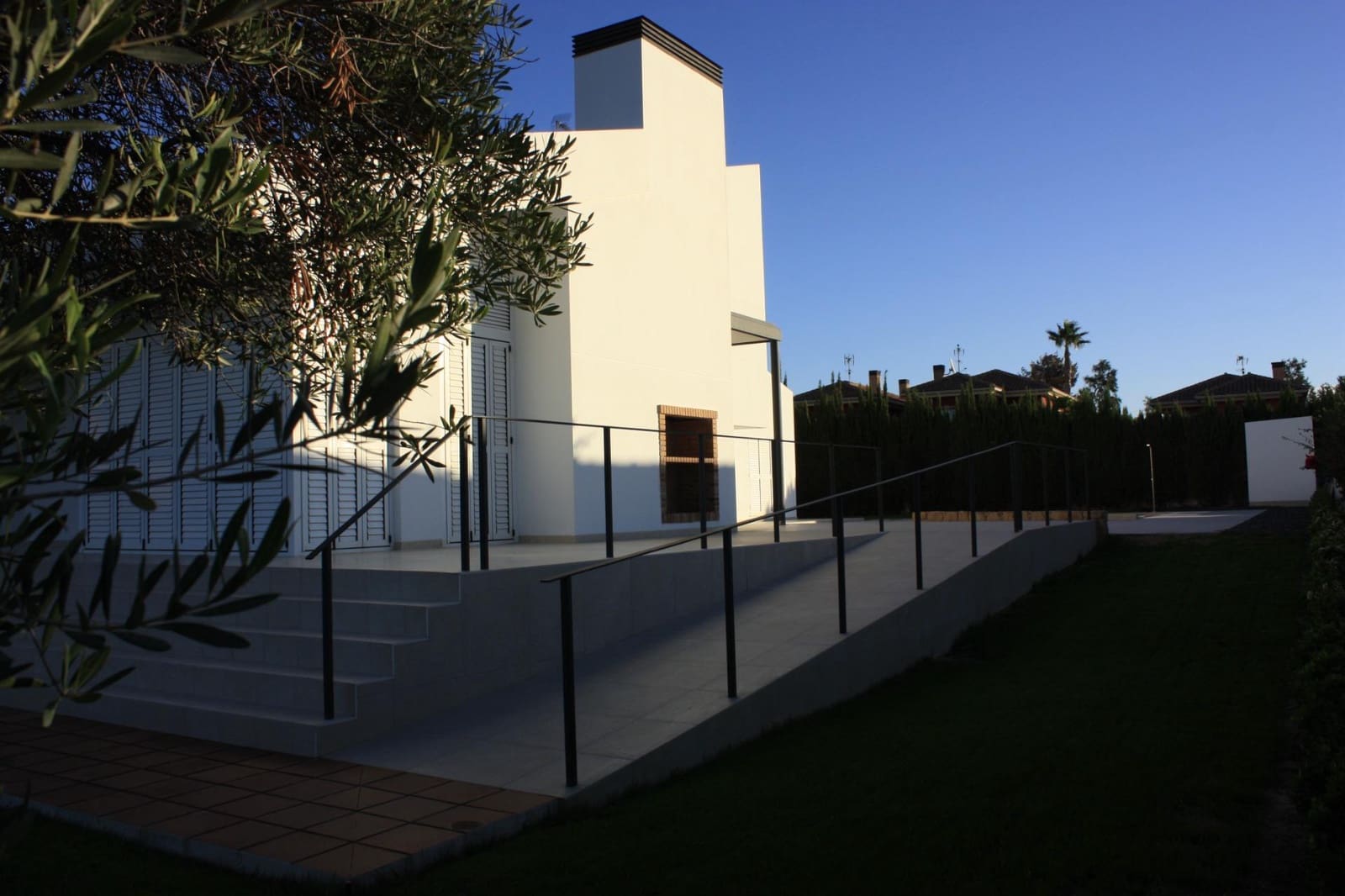 5 bedroom Villa for sale in Monforte del Cid - € 795,000 (Ref: 9782978)