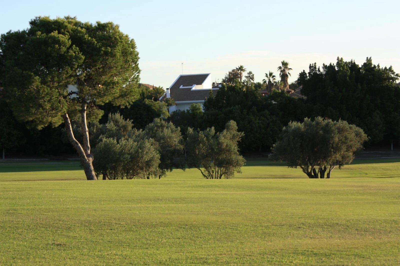 5 bedroom Villa for sale in Monforte del Cid - € 795,000 (Ref: 9782978)