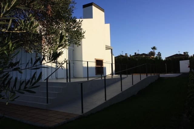 5 soveværelse Villa til salg i Monforte del Cid - € 795.000 (Ref: 9782978)