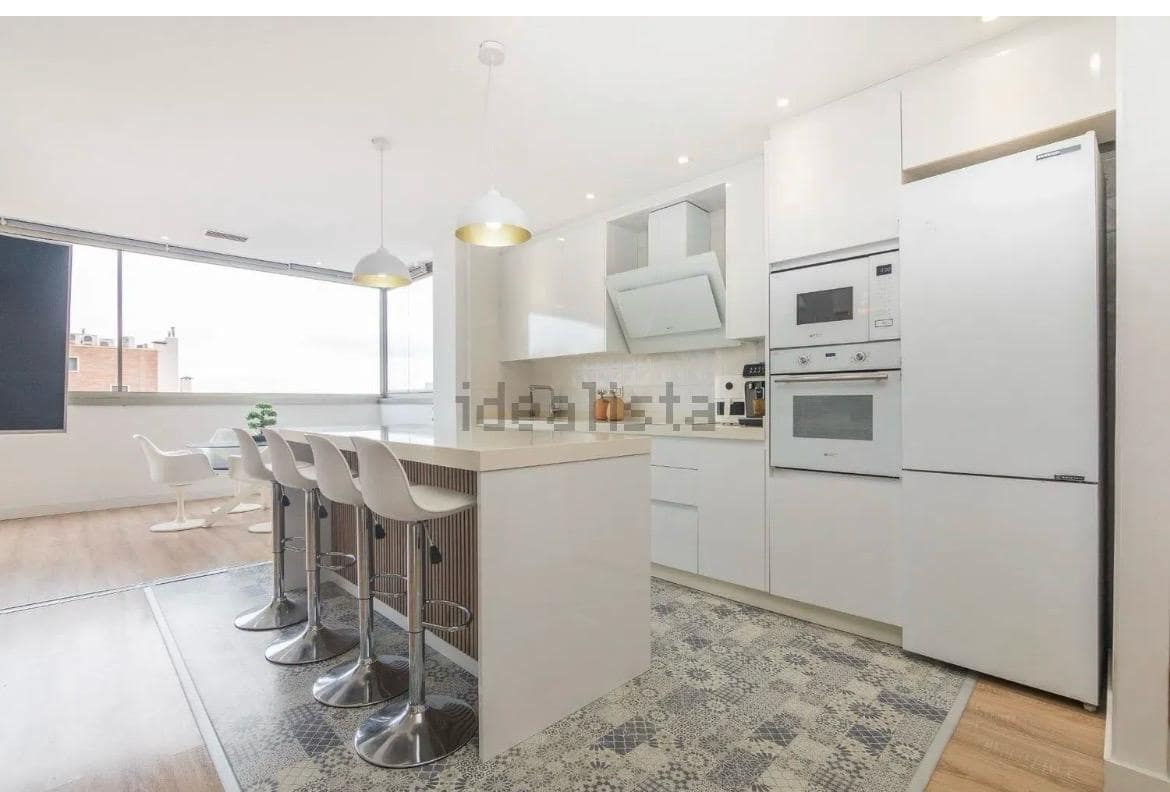 3 bedroom Penthouse for sale in Elche / Elx with garage - € 399,000 (Ref: 9788387)