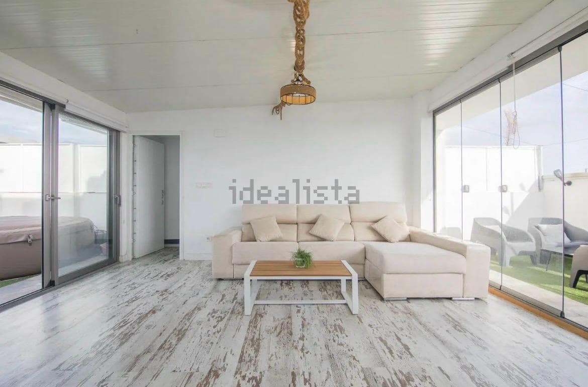 3 bedroom Penthouse for sale in Elche / Elx with garage - € 399,000 (Ref: 9788387)