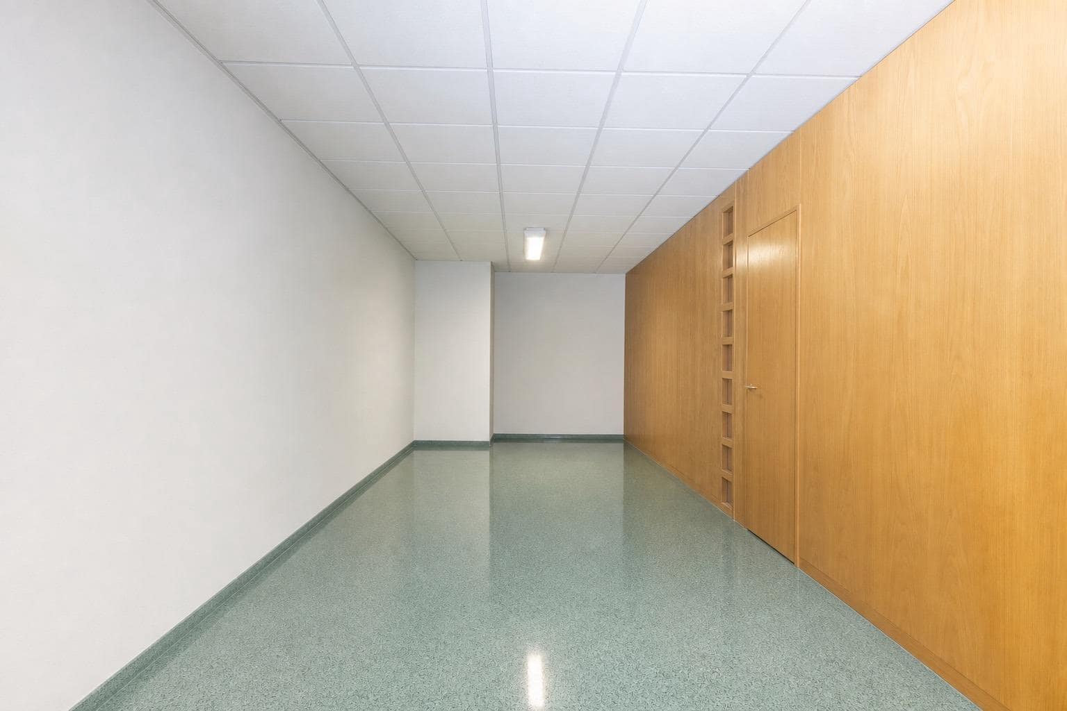 Office for sale in San Vicente / Sant Vicent del Raspeig - € 300,000 (Ref: 9831344)