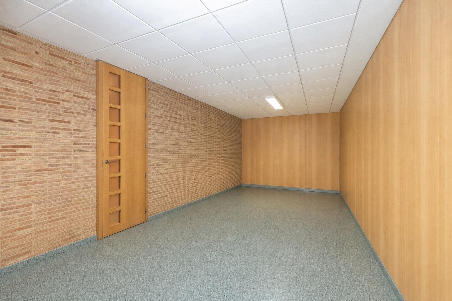 Office for sale in San Vicente / Sant Vicent del Raspeig - € 300,000 (Ref: 9831344)