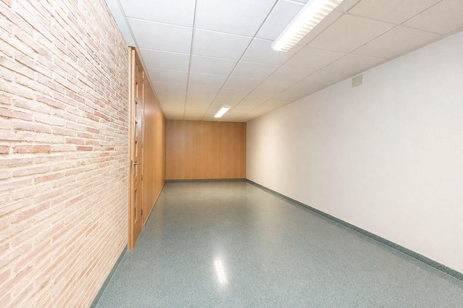 Office for sale in San Vicente / Sant Vicent del Raspeig - € 300,000 (Ref: 9831344)