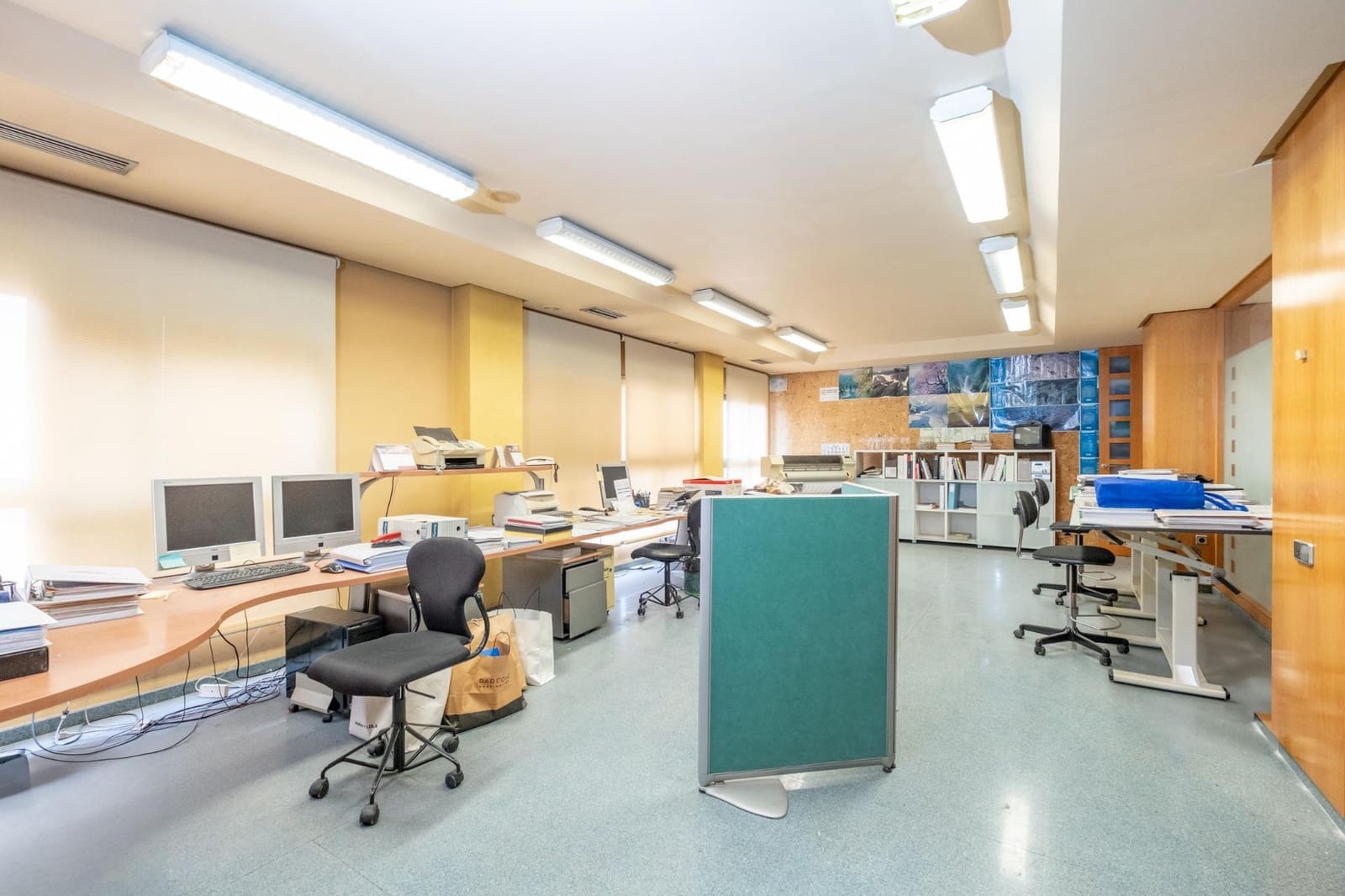 Office for sale in San Vicente / Sant Vicent del Raspeig - € 300,000 (Ref: 9831344)