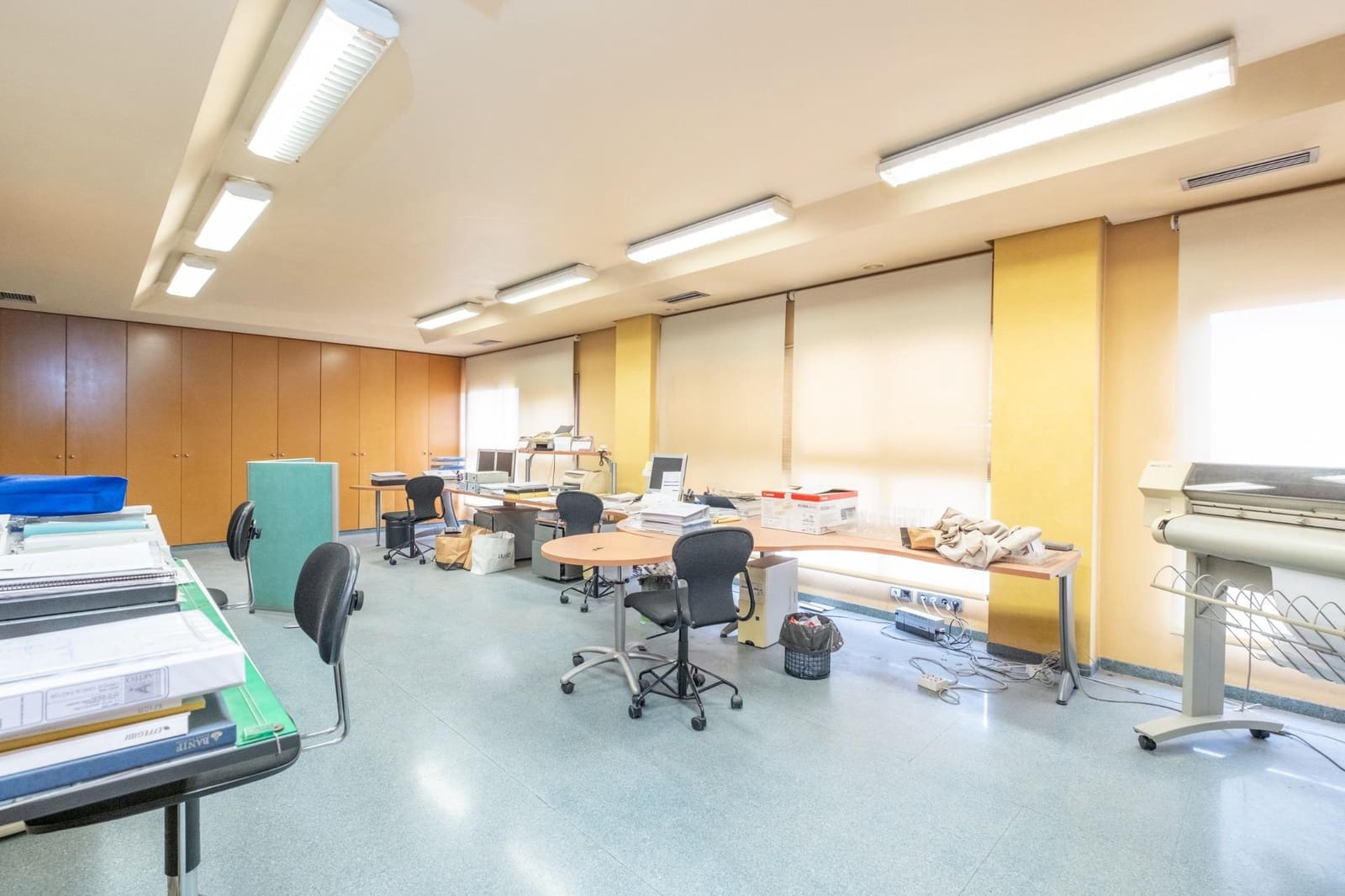 Office for sale in San Vicente / Sant Vicent del Raspeig - € 300,000 (Ref: 9831344)