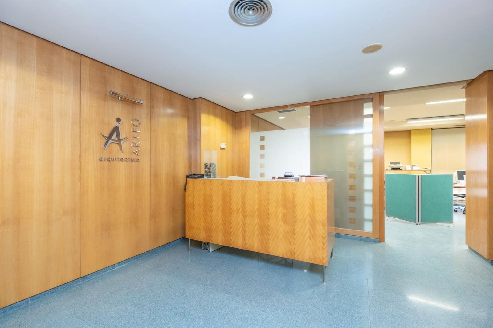 Office for sale in San Vicente / Sant Vicent del Raspeig - € 300,000 (Ref: 9831344)