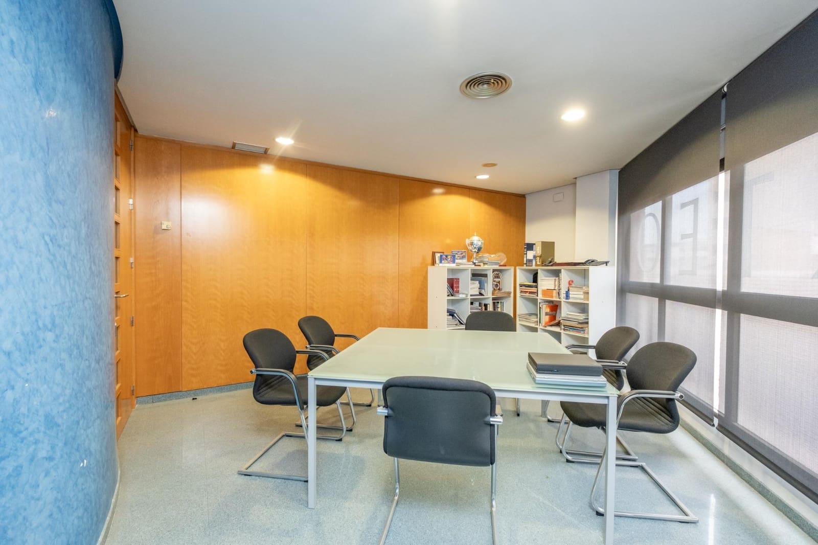Office for sale in San Vicente / Sant Vicent del Raspeig - € 300,000 (Ref: 9831344)