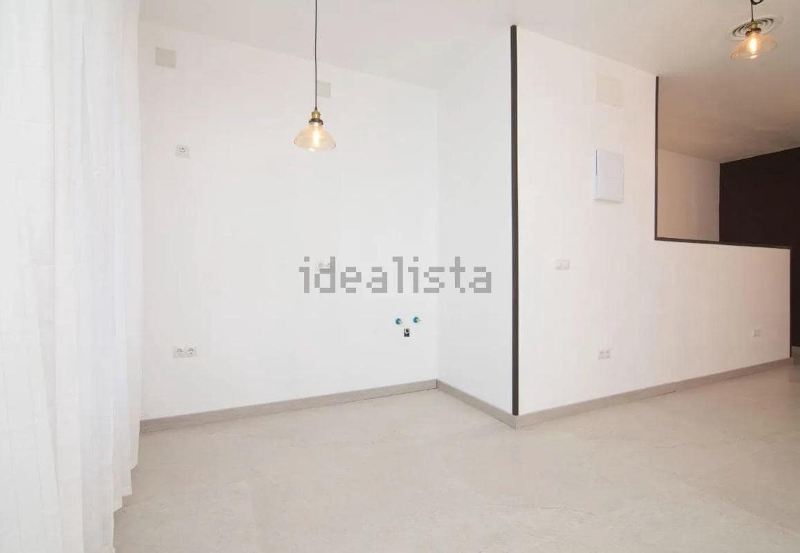 Piso de 2 habitaciones en Elche / Elx en venta - 190.000 € (Ref: 9833644)