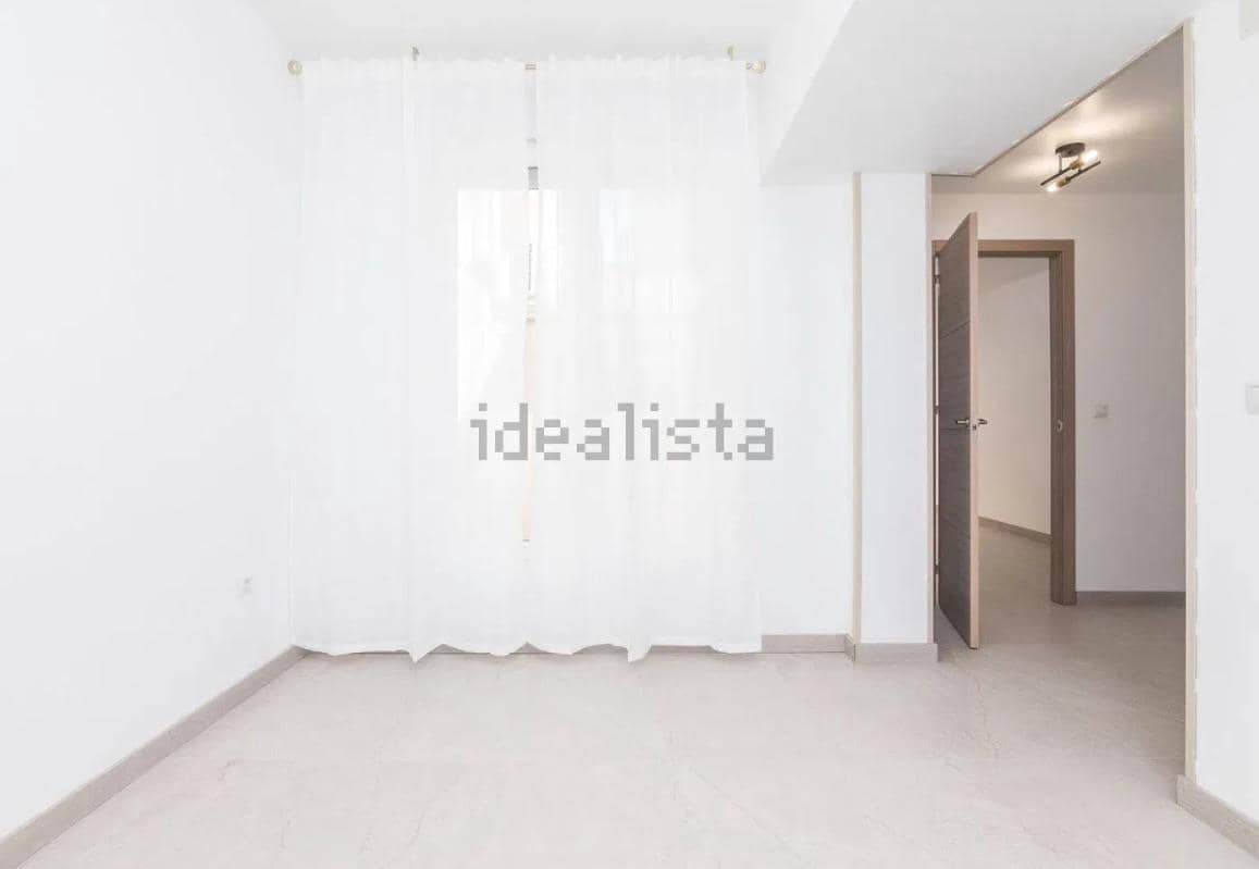 Piso de 2 habitaciones en Elche / Elx en venta - 190.000 € (Ref: 9833644)