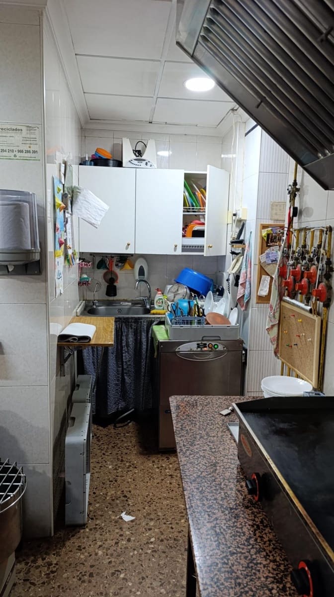 Biznes na sprzedaż w Elche / Elx - 350 000 € (Ref: 9833645)