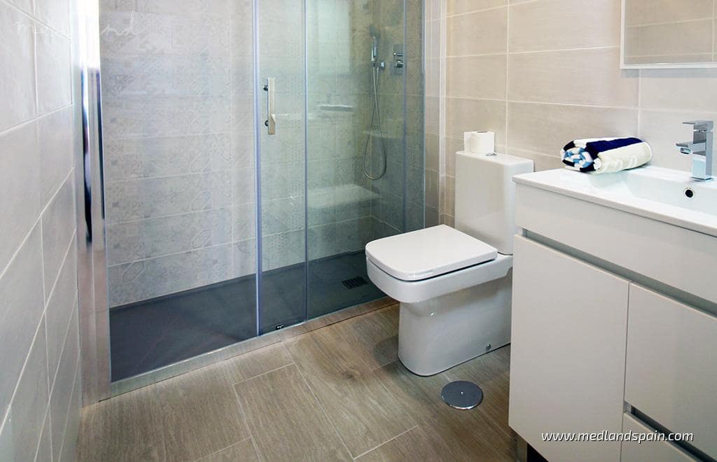Apartamento de 3 habitaciones en Torre de la Horadada en venta con piscina garaje - 345.000 € (Ref: 10046289)